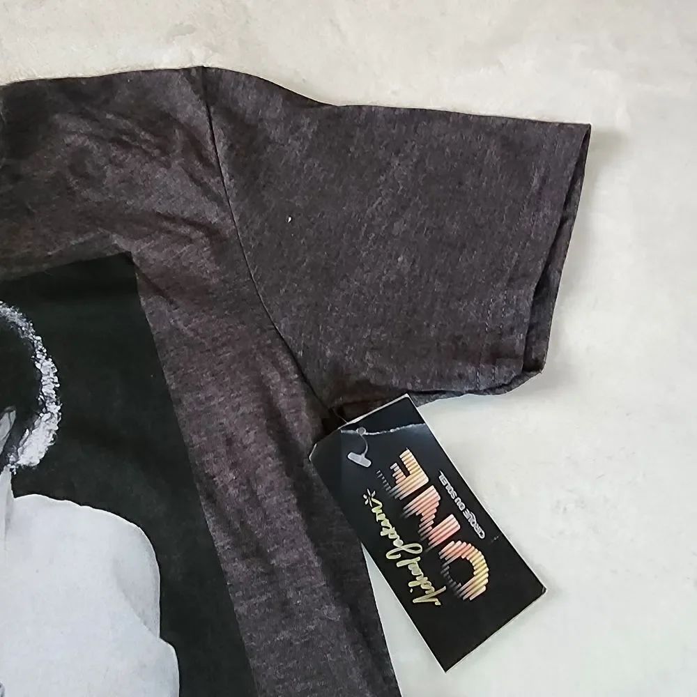 Michael Jackson 2016 Heathered Gray Tee With Graphic Thriller Nwt Size Small — image 4 of 7